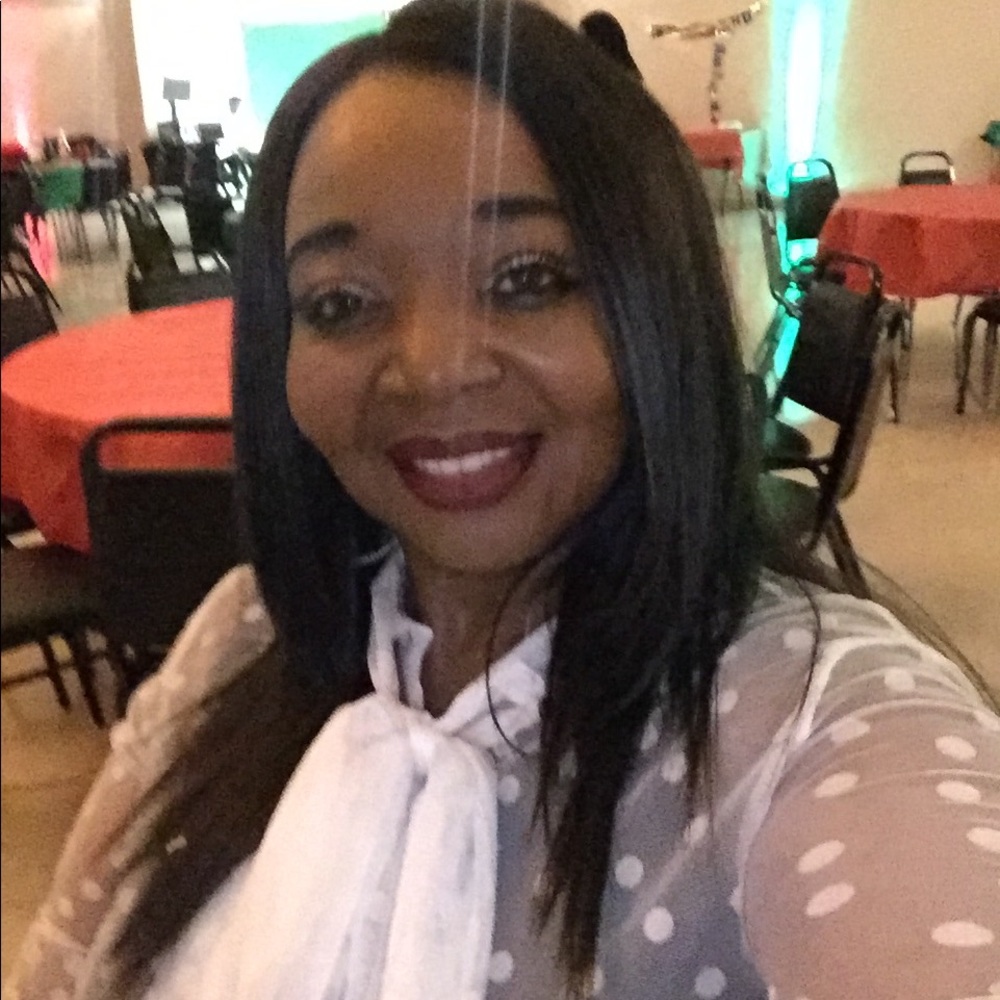 Meet your Posher, Yolanda